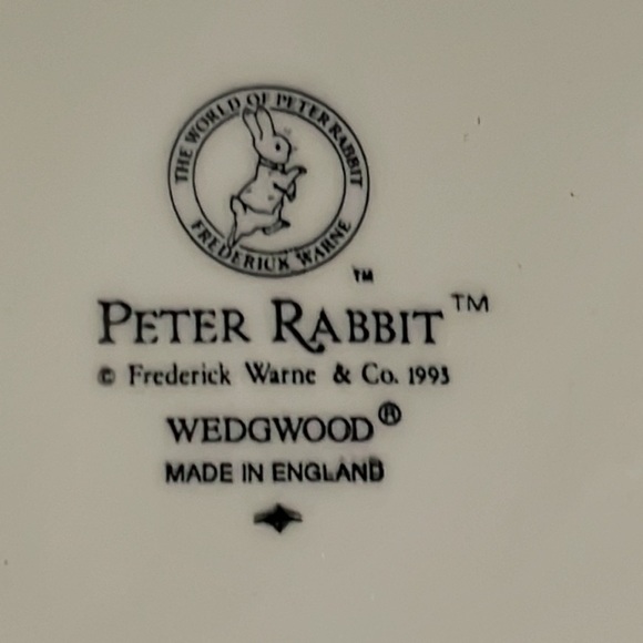 Wedgwood Peter Rabbit Plate w/ Peter in Bed w/ camomile Tea Original box. - Picture 15 of 15